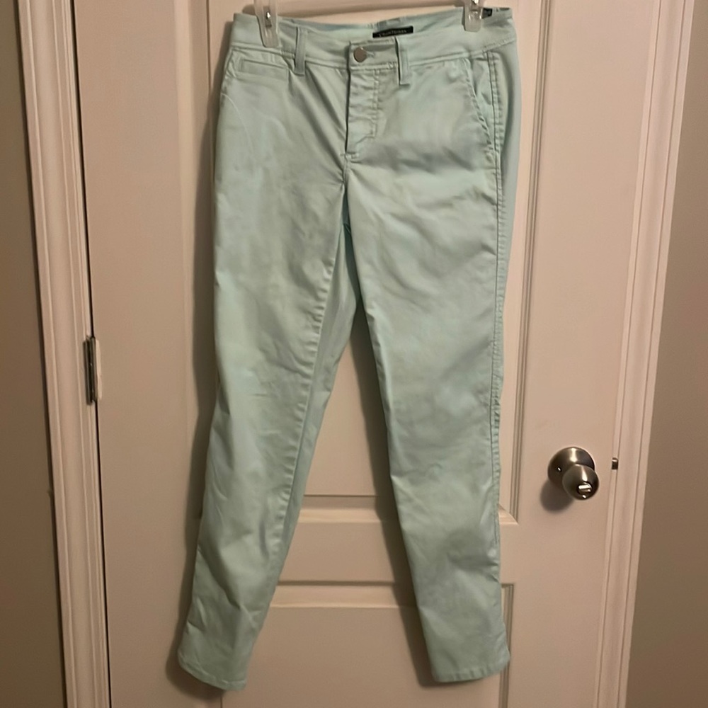 Super cute skinny leg jeans